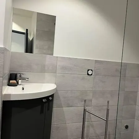 De Caractere Apartman