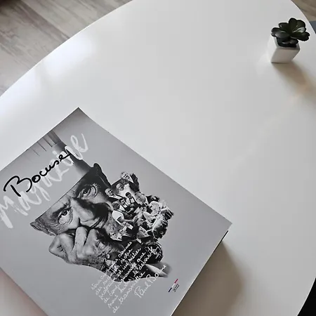 De Caractere Apartman